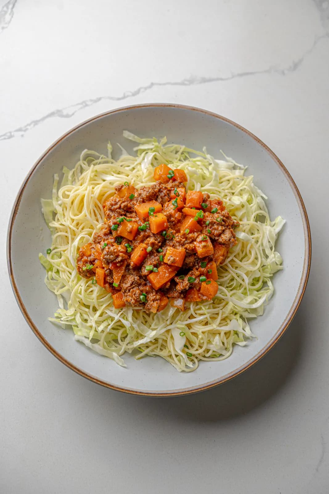 Spaghetti with Cabbage and Minced Beef Sauce